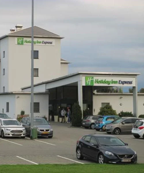 Holiday-Inn-Express-Luzerne