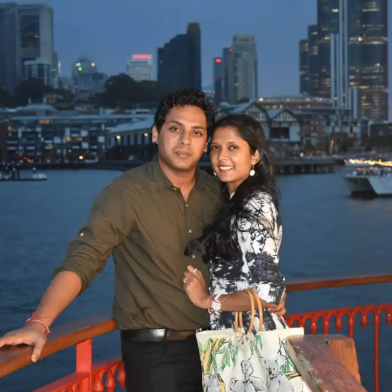 Couple Enjoying Dubai Honeymoon Package