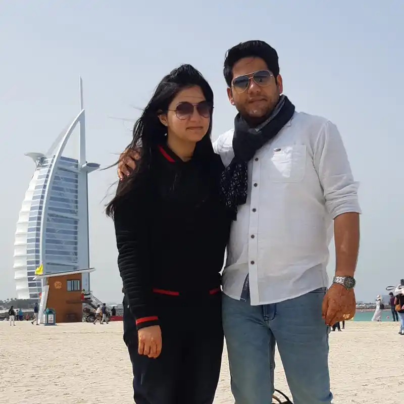 Honeymoon Couple enjoying at the beach