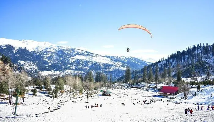 Solang Valley during snowfall in manali