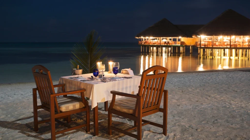 Bungalow Dining Under the Stars