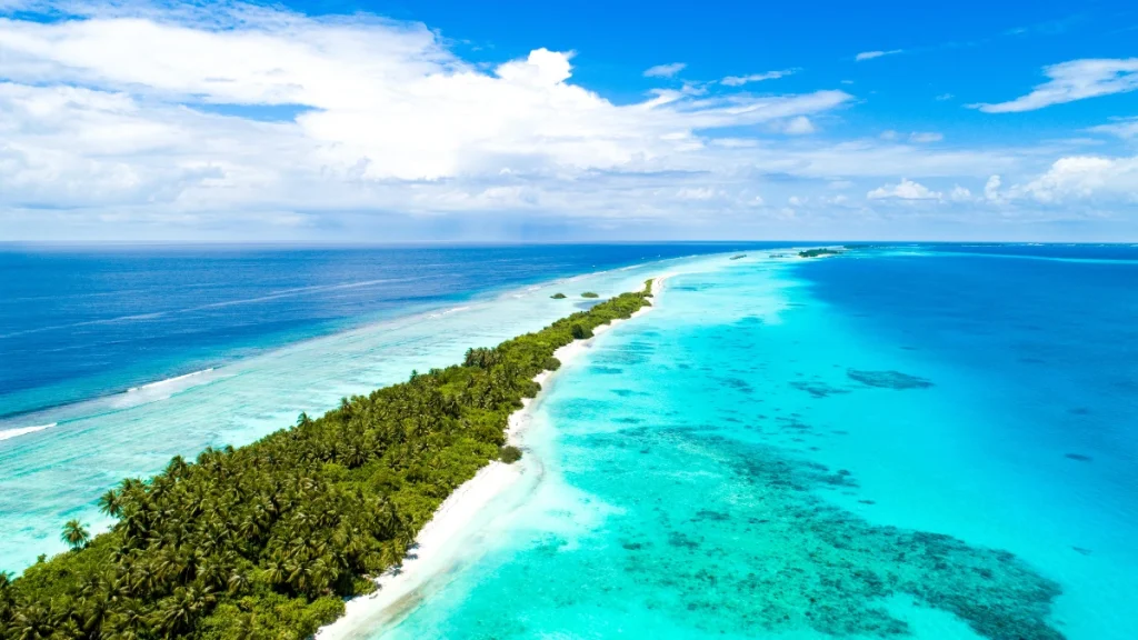 Dhigurah Island - places to visit in maldives
